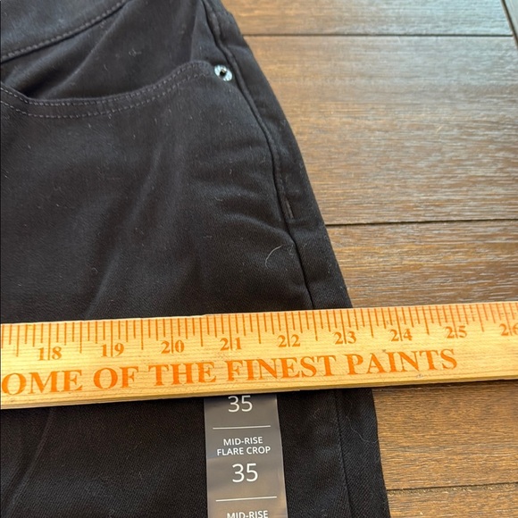 J. Crew Flare crop black jean in all-day stretch Size 35 - Picture 9 of 13